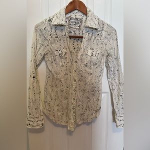 Fitted Guess button down